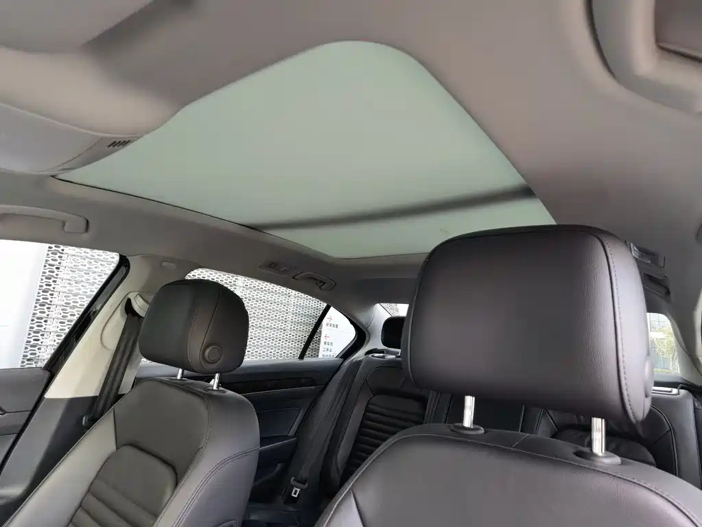 VOLKSWAGEN MAGOTAN 2019