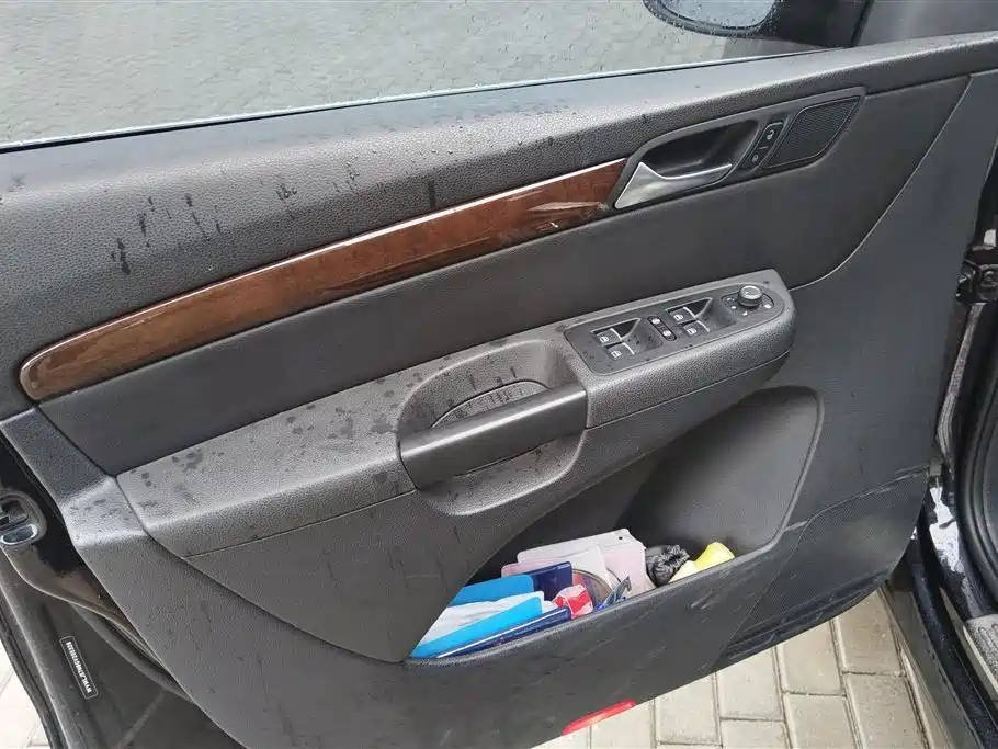 VOLKSWAGEN SHARAN 2015