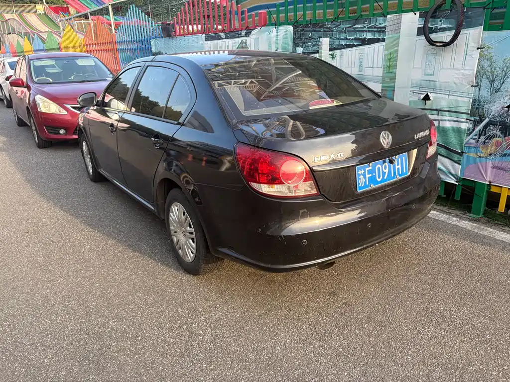 VOLKSWAGEN LAVIDA 2013