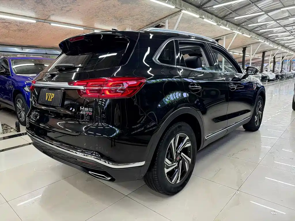 HONGQI HS5 2023