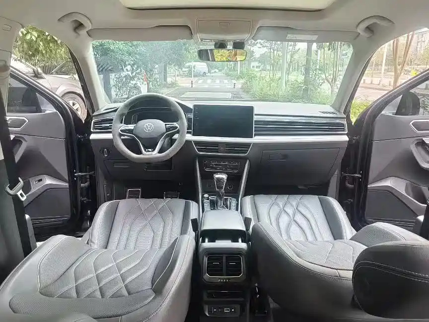 VOLKSWAGEN TIGUAN L 2022