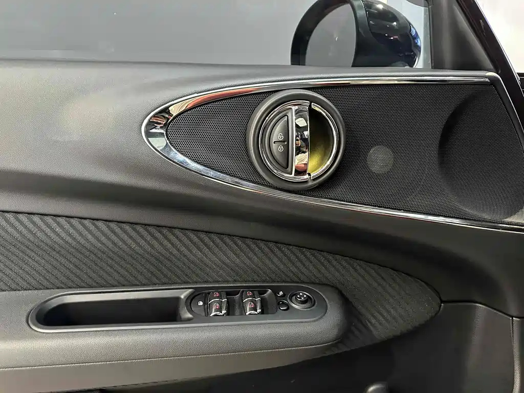 MINI CLUBMAN 2016