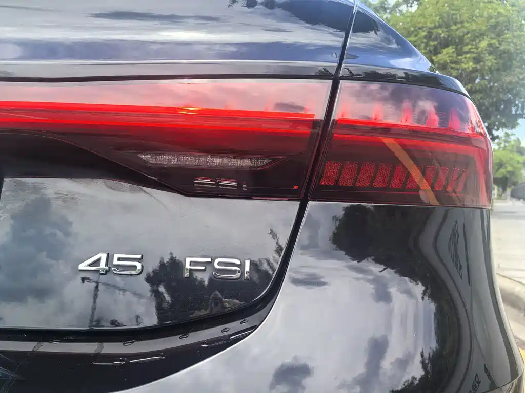 AUDI A7L 2024
