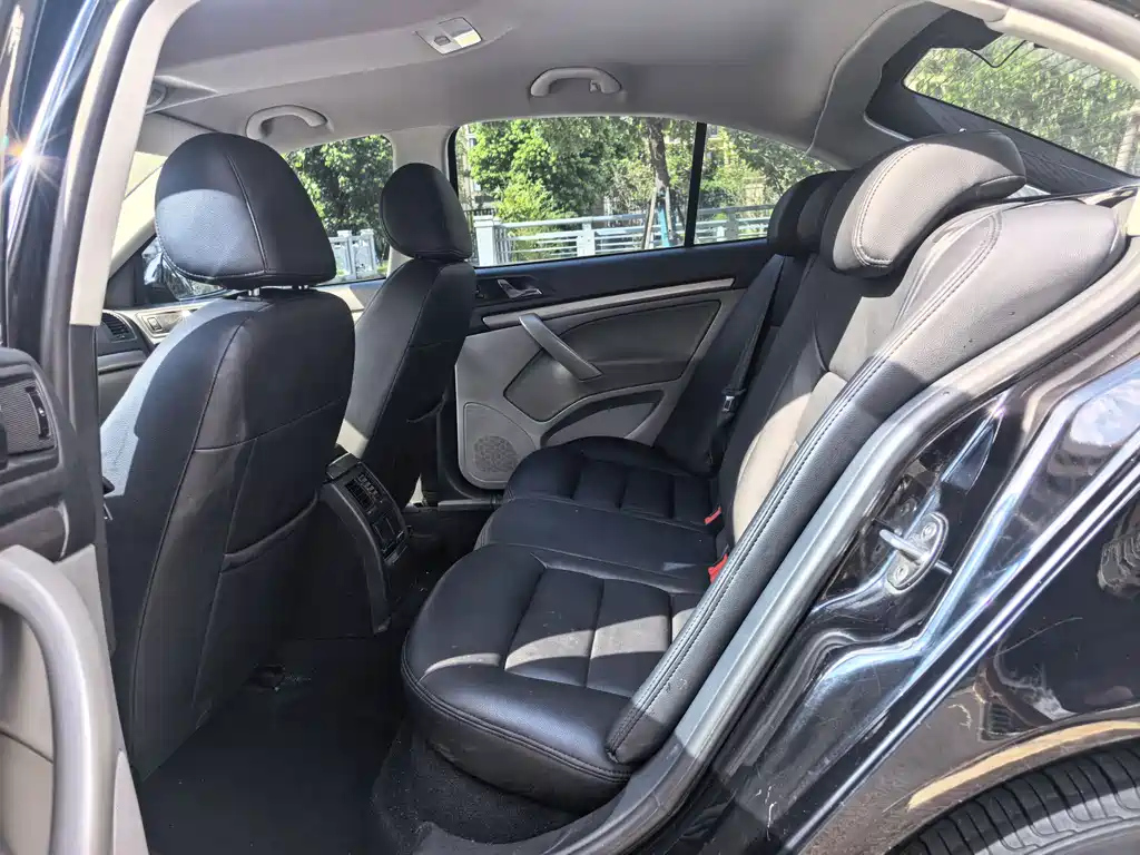 SKODA OCTAVIA 2013