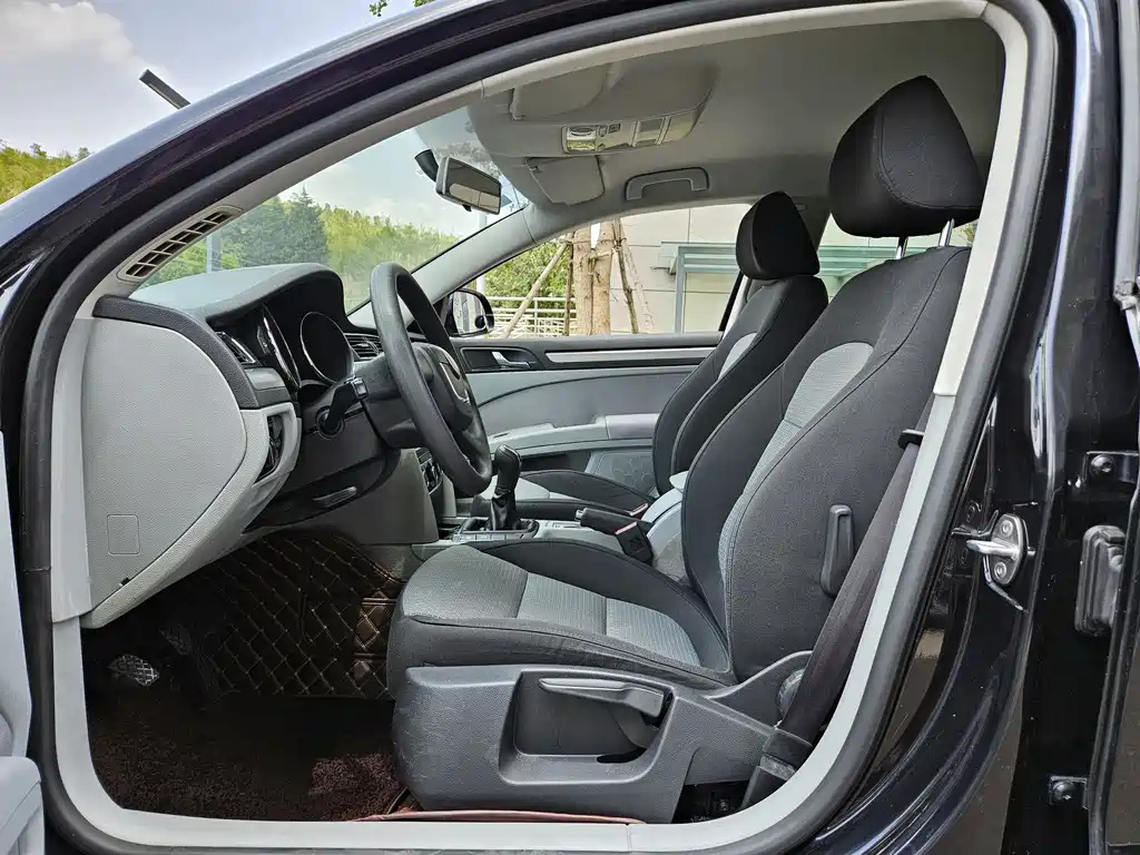 SKODA SUPERB 2009