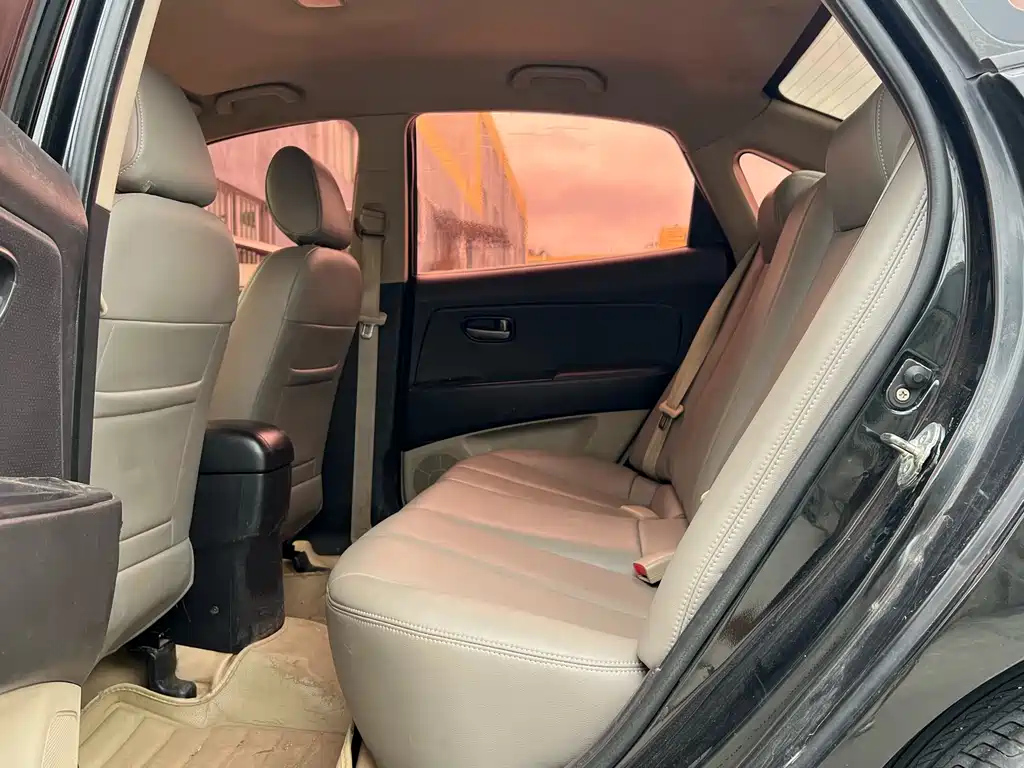 HYUNDAI CELESTA 2015