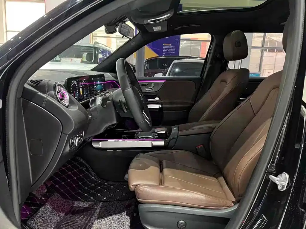 MERCEDES BENZ GLB 2022