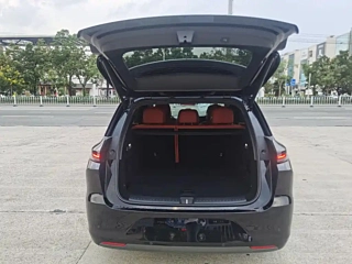 LI AUTO L6  2025 YEAR MAX INTELLIGENT  EDITION 2025