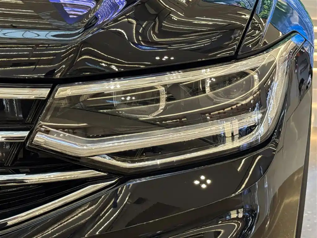 VOLKSWAGEN TIGUAN L 2024