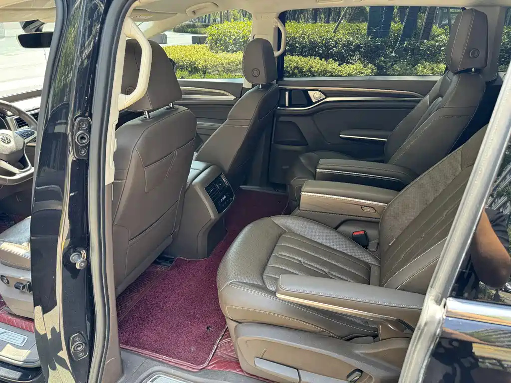 VOLKSWAGEN VILORAN 2021