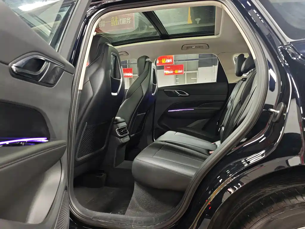 HONGQI HS3 PHEV 2024