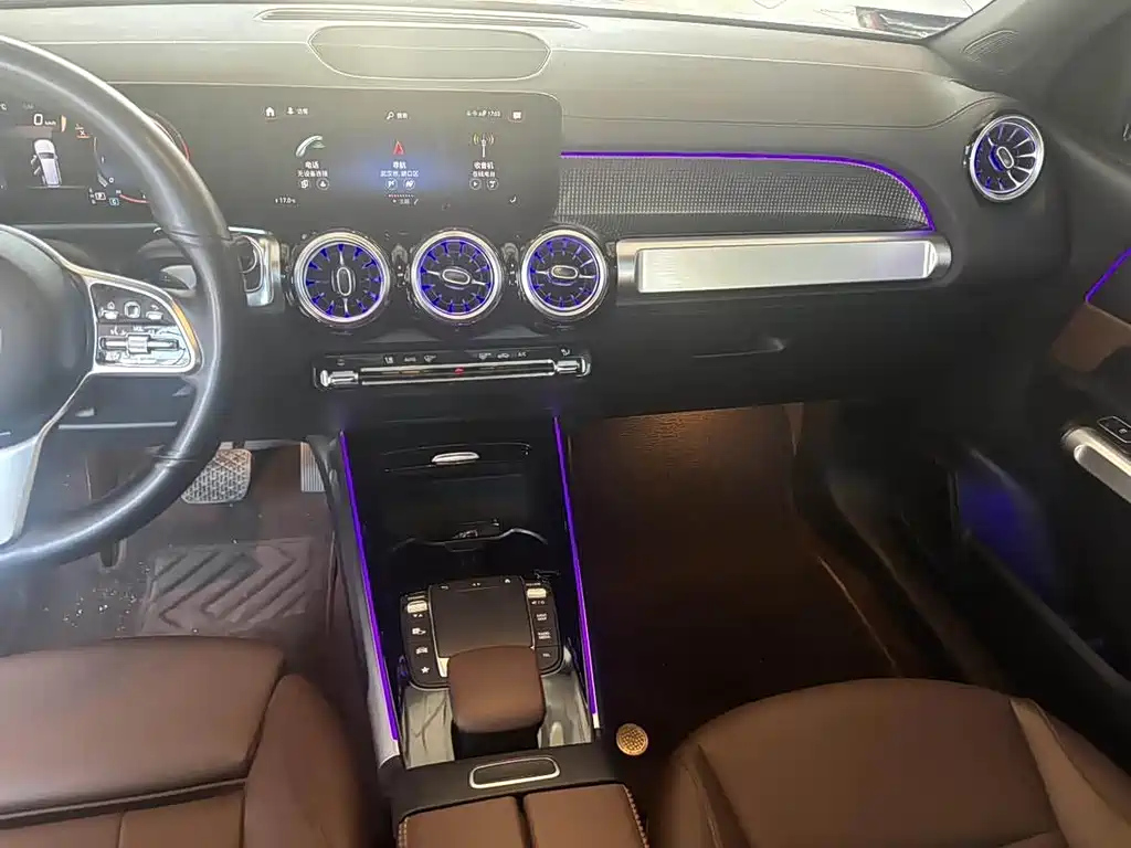 MERCEDES BENZ GLB 2023