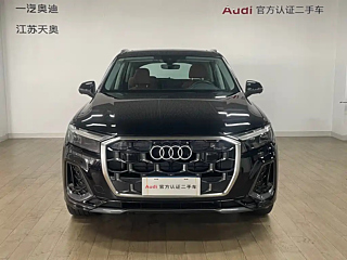 AUDI Q7  2024