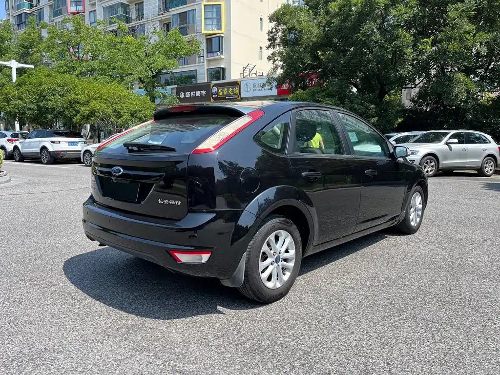 FORD FOCUS 2012