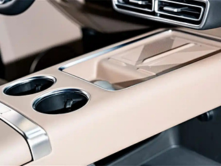 LI AUTO L8  2025 YEAR MAX INTELLIGENT  EDITION 2025