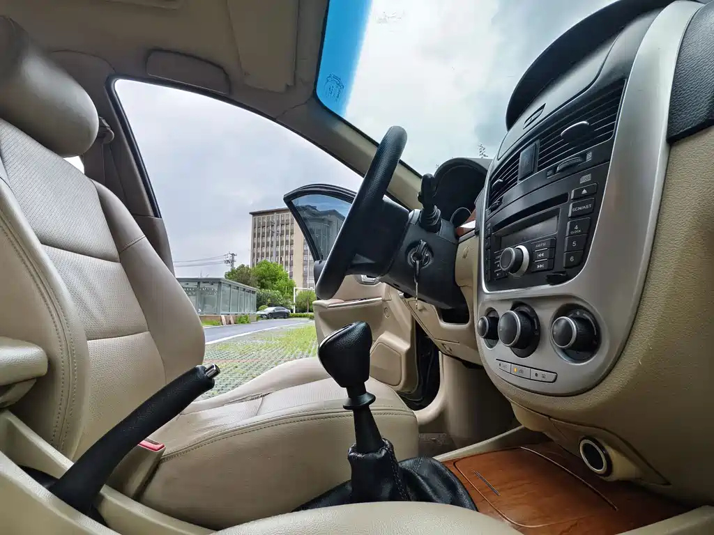 BUICK EXCELLE 2011