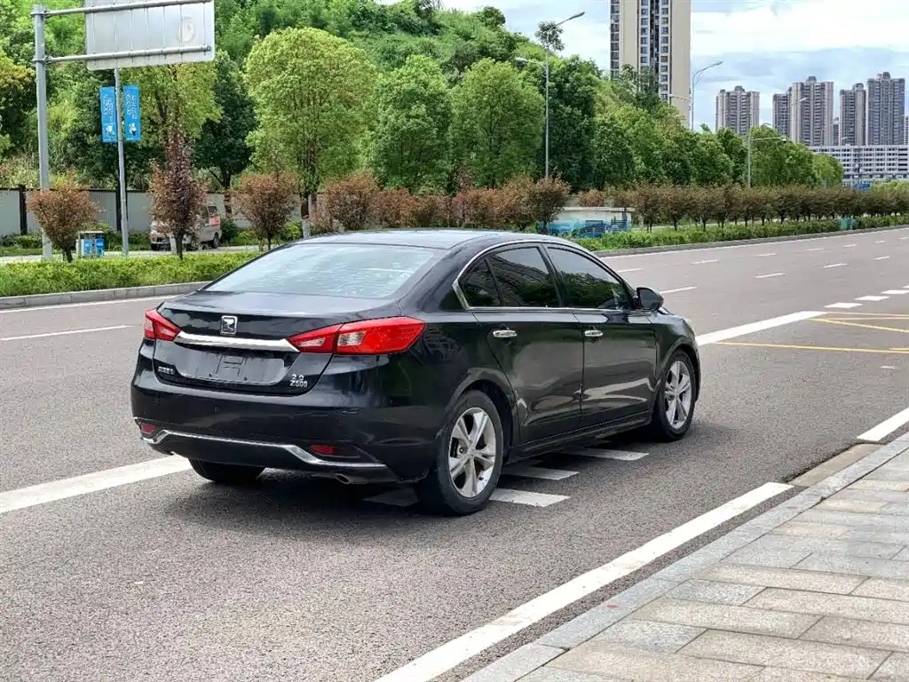 ZOTYE Z500 2015
