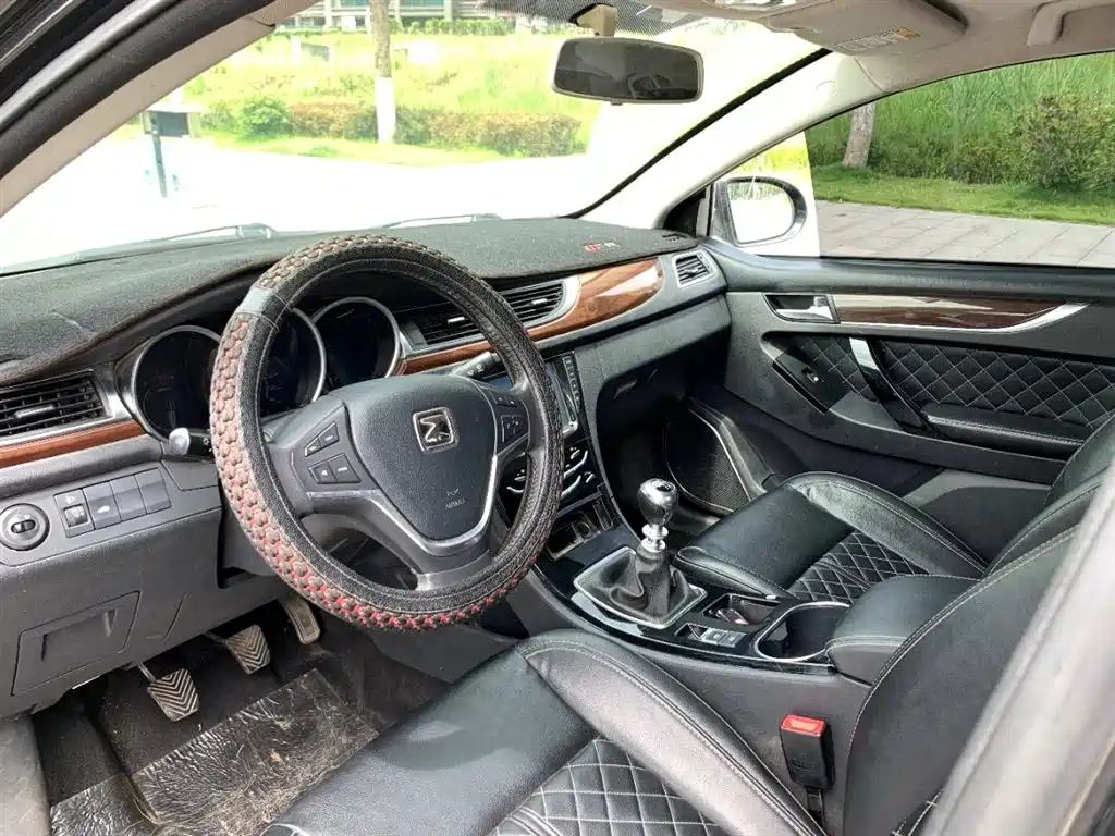 ZOTYE Z500 2015