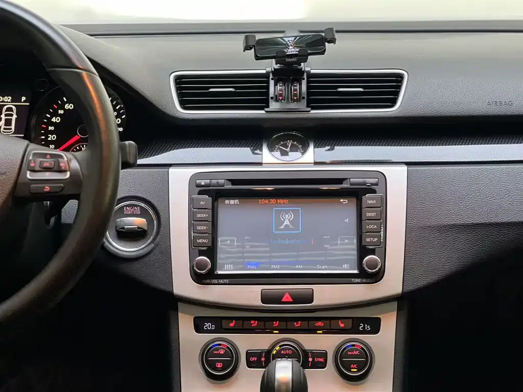 VOLKSWAGEN MAGOTAN 2015
