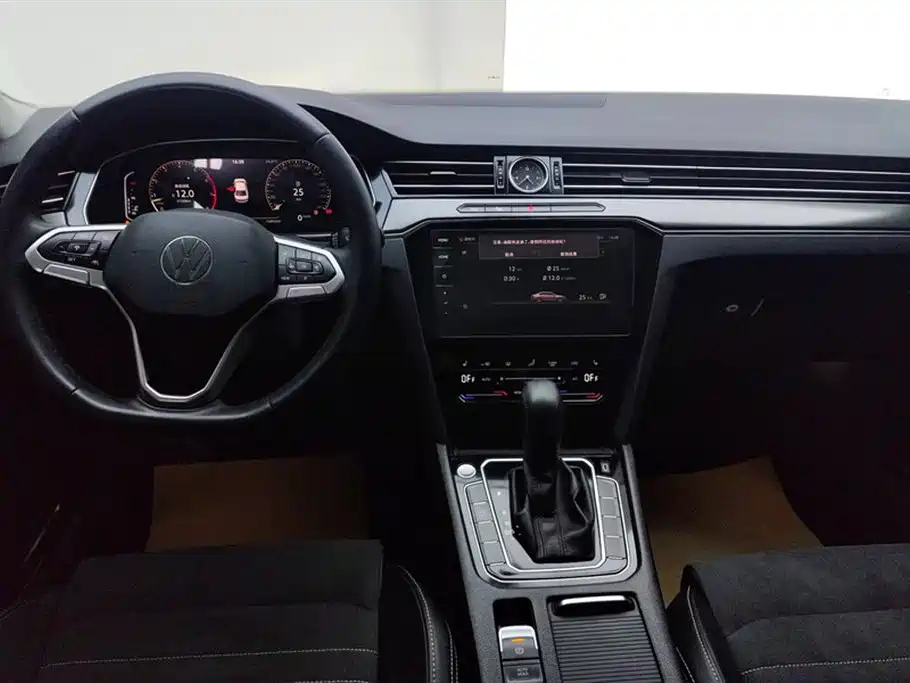 VOLKSWAGEN MAGOTAN 2021