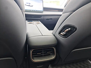 BAO JUN OTHER 2025 YEAR E-POWER 600KM DELUXE EDITION 2025