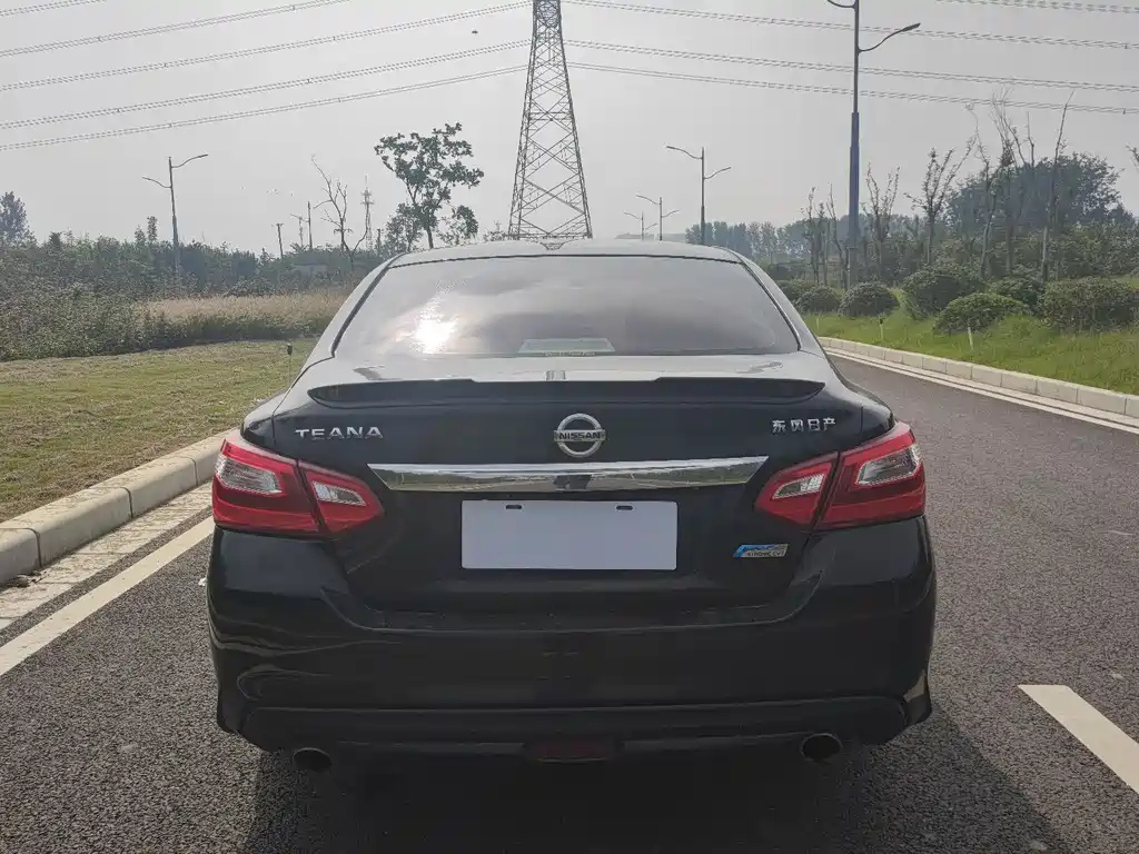 NISSAN TEANA 2017