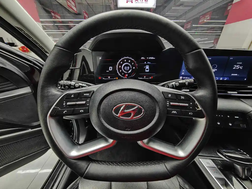 HYUNDAI ELANTRA 2022