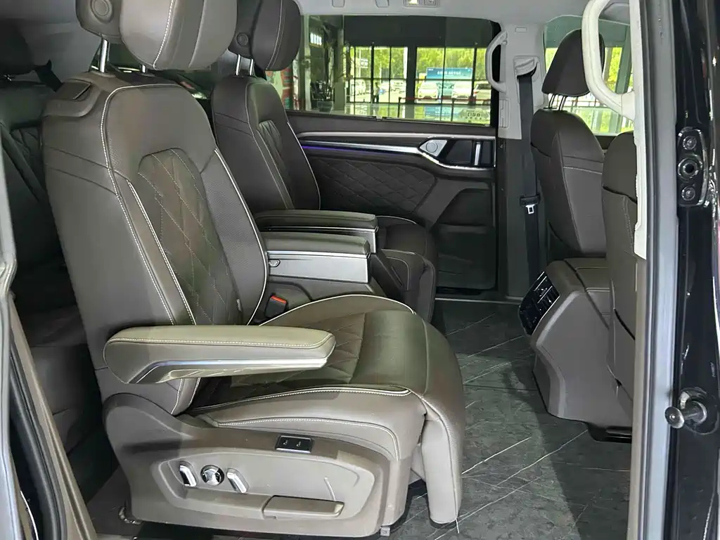 VOLKSWAGEN VILORAN 2020