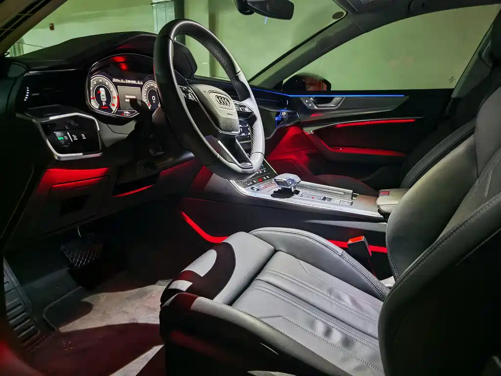 AUDI A7 2024