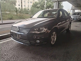 VOLKSWAGEN BORA 2015