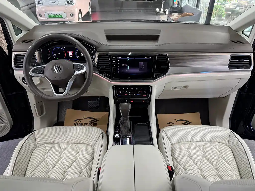 VOLKSWAGEN VILORAN 2021