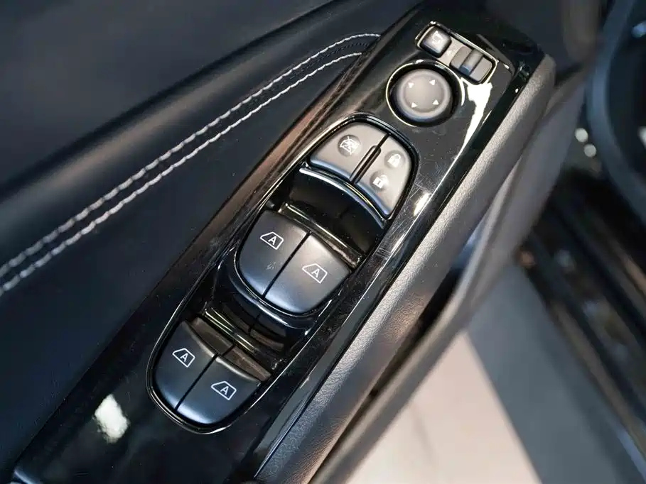 NISSAN TEANA 2024