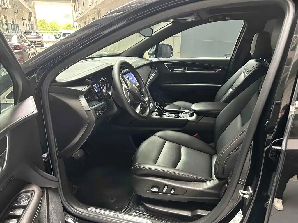 CADILLAC XT5 2022
