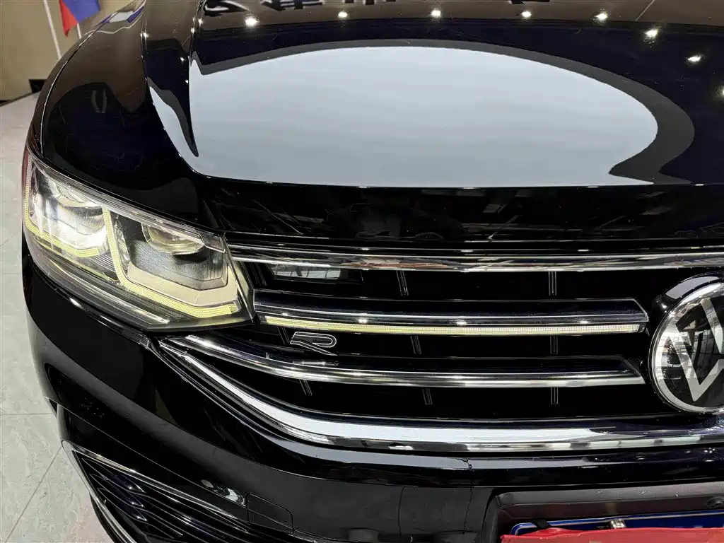 VOLKSWAGEN TIGUAN L 2022