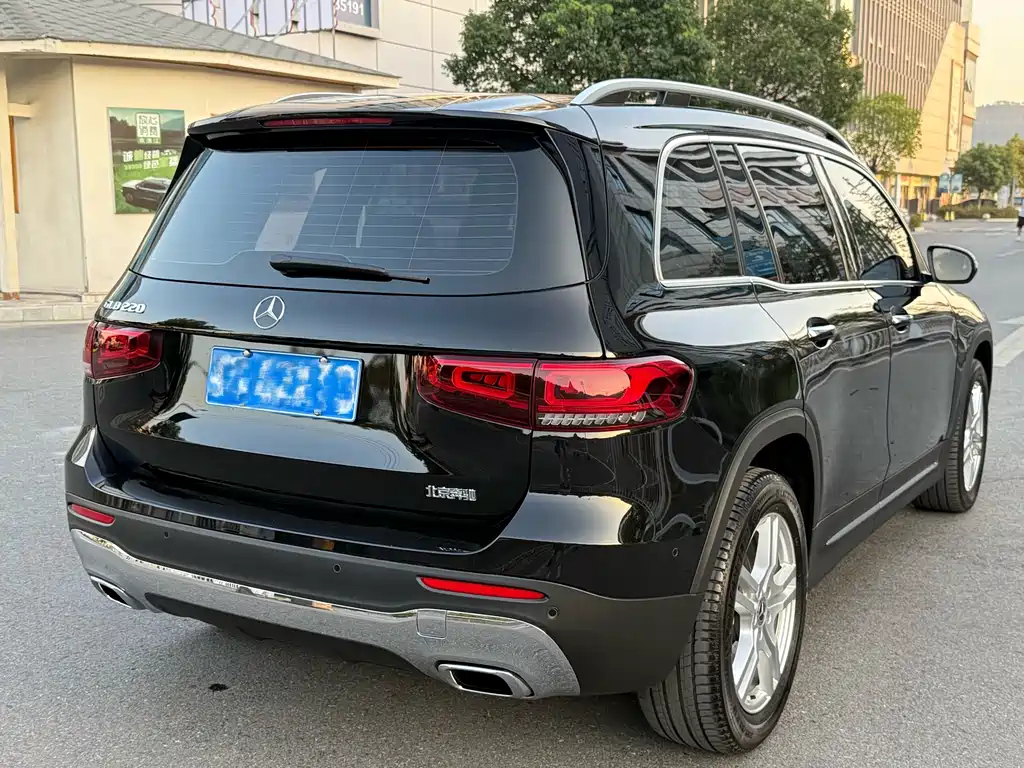 MERCEDES BENZ GLB 2022