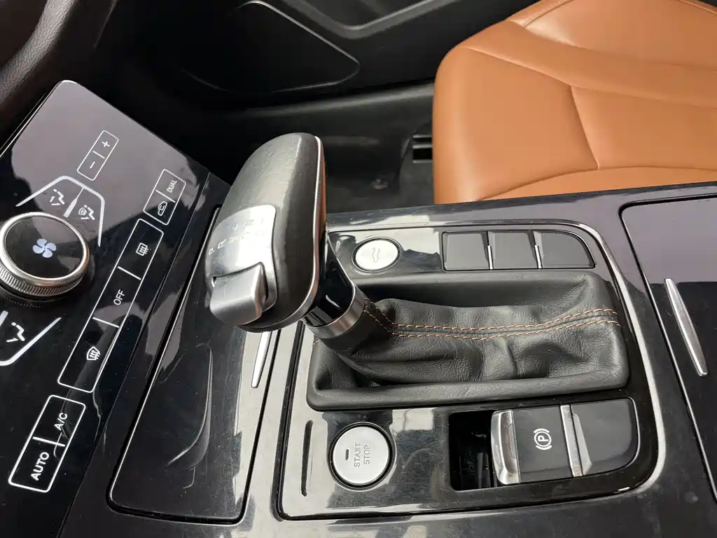 HONGQI H5 2018