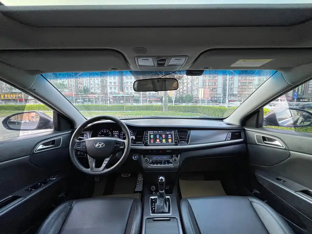 HYUNDAI MISTRA 2017
