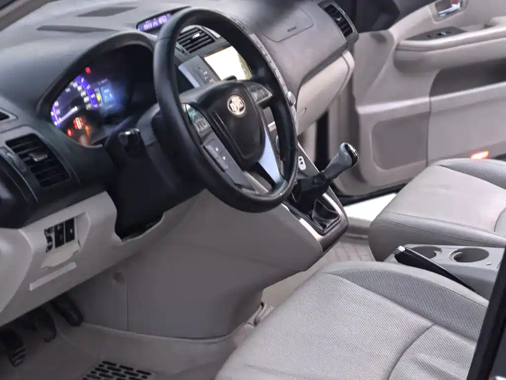 BYD S6 2013