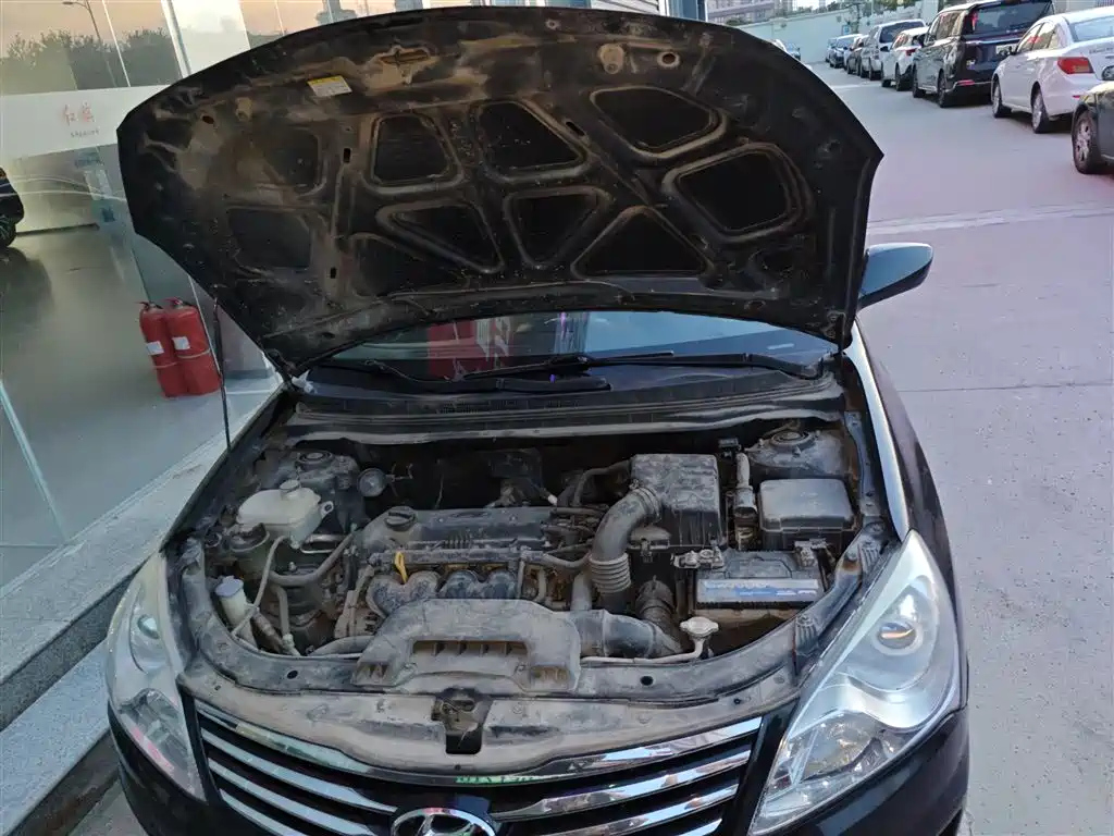 HYUNDAI CELESTA 2015