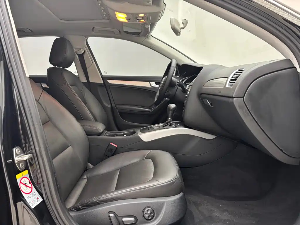 AUDI A4L 2012