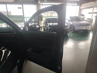 NIO ES8  2024 YEAR 75KWH 2024