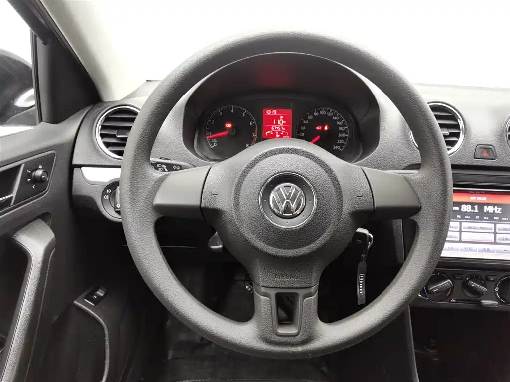 VOLKSWAGEN JETTA 2016