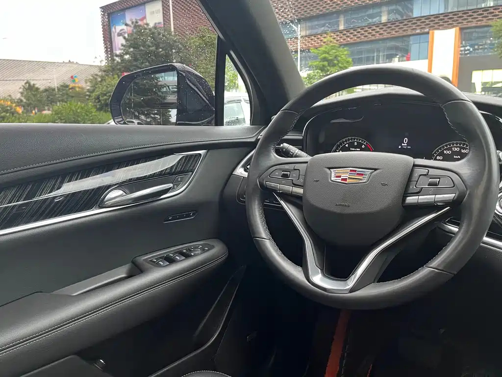 CADILLAC XT6 2023