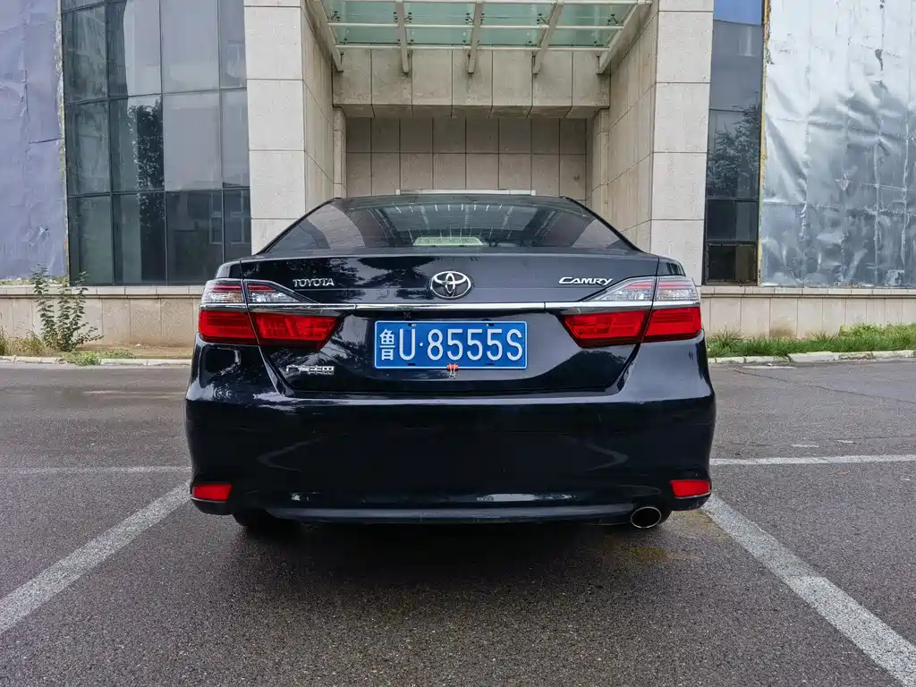 TOYOTA CAMRY 2015