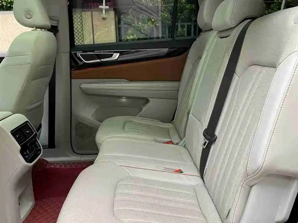 VOLKSWAGEN TOURAN 2021