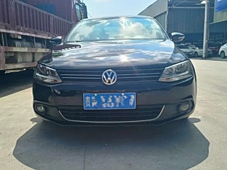 VOLKSWAGEN SAGITAR 2013
