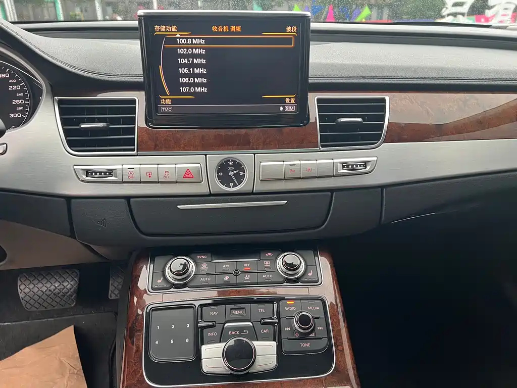 AUDI A8 2013