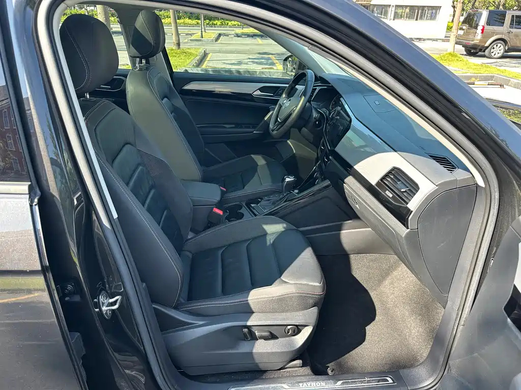 VOLKSWAGEN TAYRON 2019