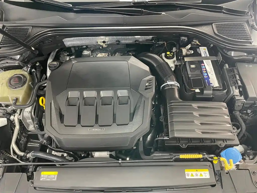 VOLKSWAGEN GOLF GTI 2021