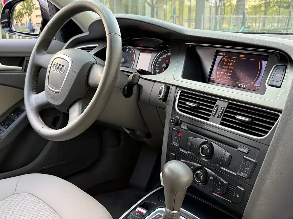 AUDI A4L 2009